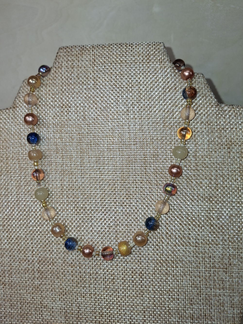 Multi-Color Beaded Women’s Necklace - Elegant Glass & Pearl Mix
